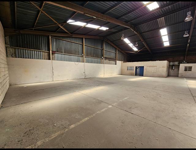 668M² FACTORY TO LET IN ANDERBOLT